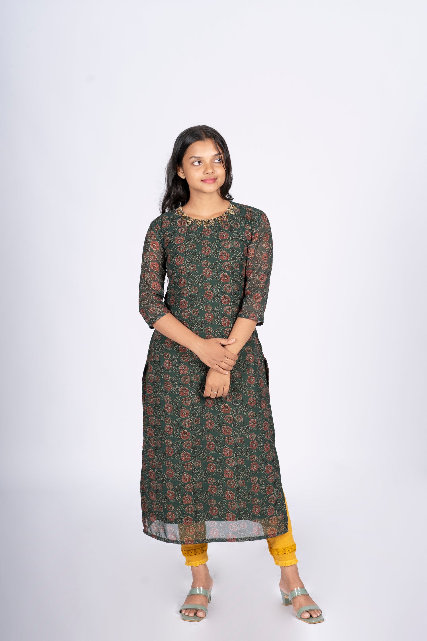 Afia Lucknowi Chikankari Kashmiri Design Soft Fabric Indian Traditional  Wear Chikankari Kurti Suitable for Daily Wear - Etsy